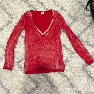 GAP women’s v-neck tee, medium
